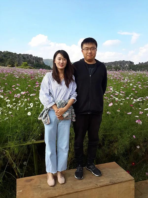 没蜜月没婚礼这对90后小夫妻在扶贫一线诠释别样浪漫